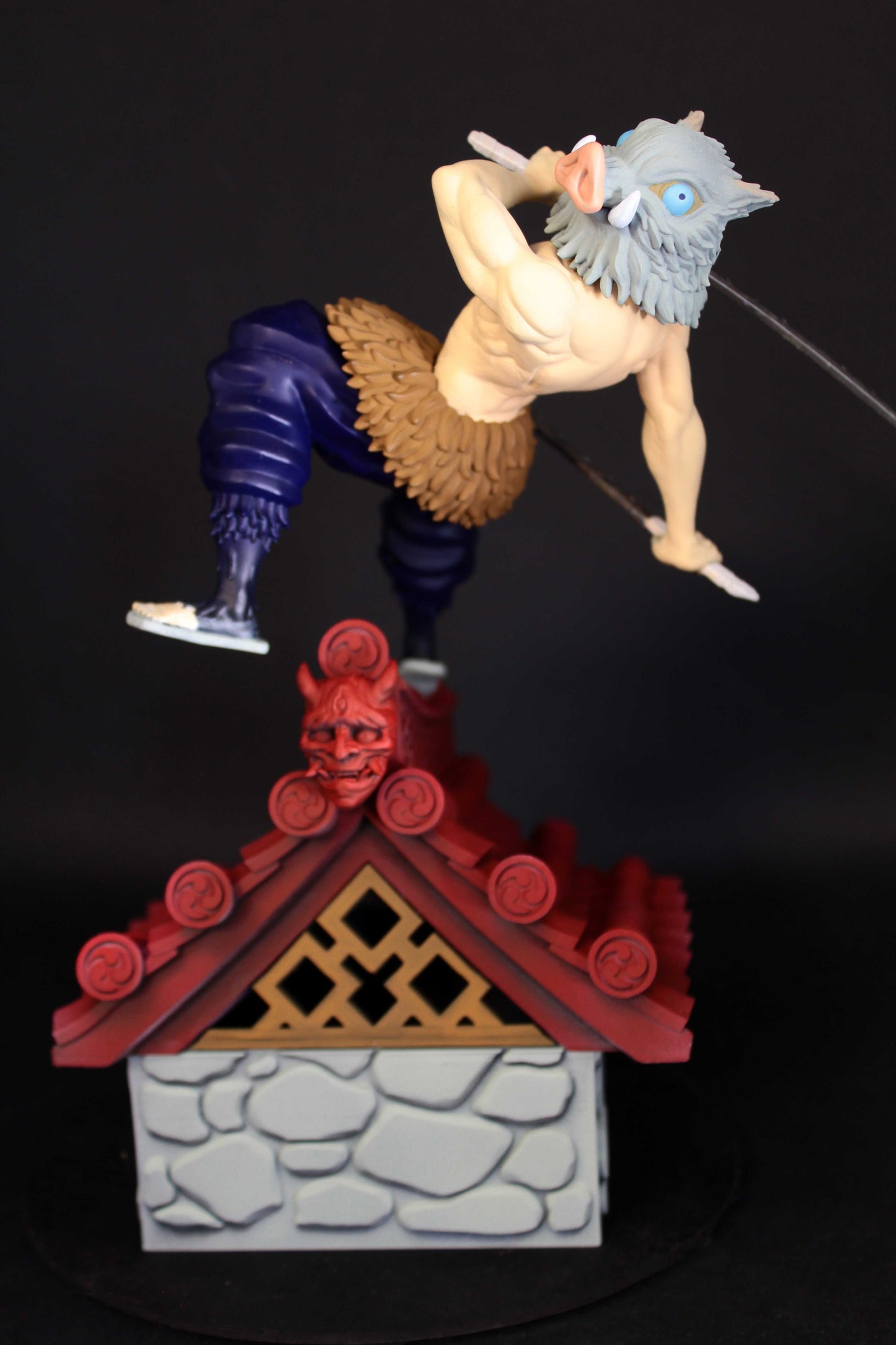 Inosuke Figure, Diorama Demon Slayer, statua da collezione di Inosuke Hashibira, A Kimetsu no Yaiba Inosuke Figurine, 12k Made in Italy