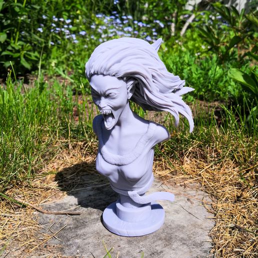 Bruxa (Witcher Series) Bust Version statua da collezione IceBreaker Series