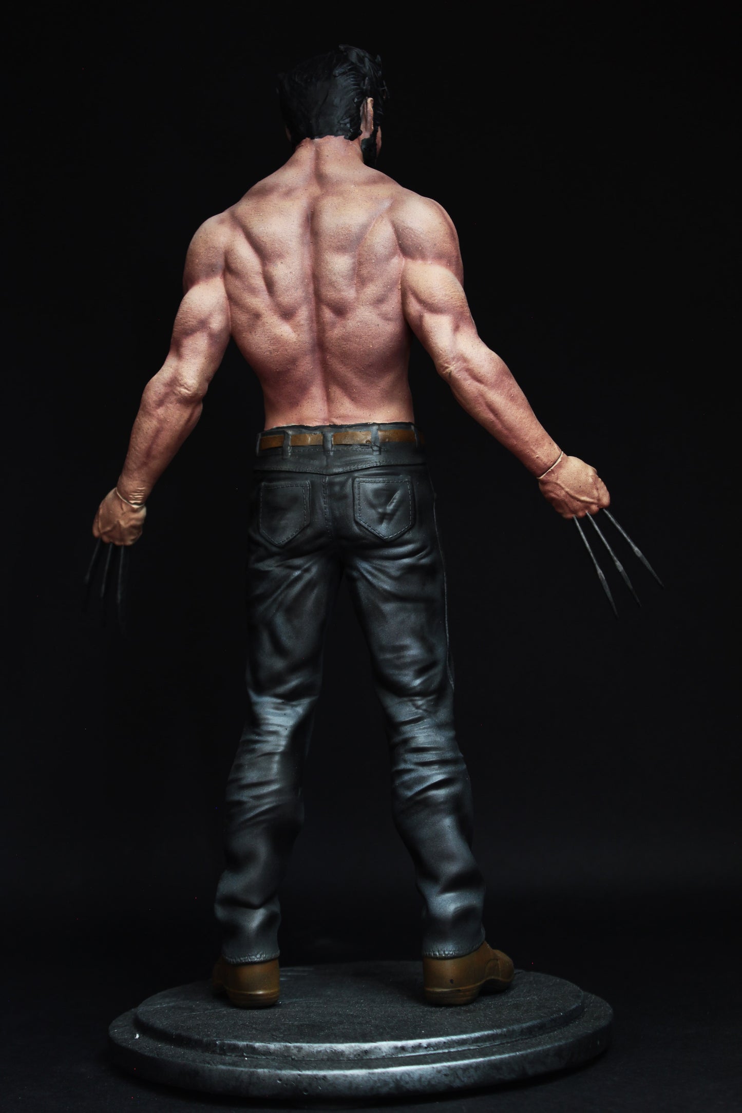 Wolverine Figure, Statua di Logan, Esclusiva Figure di Hugh Jackman, statua da collezione X - Men, Cinematic Effect qualità 12K Made In Italy