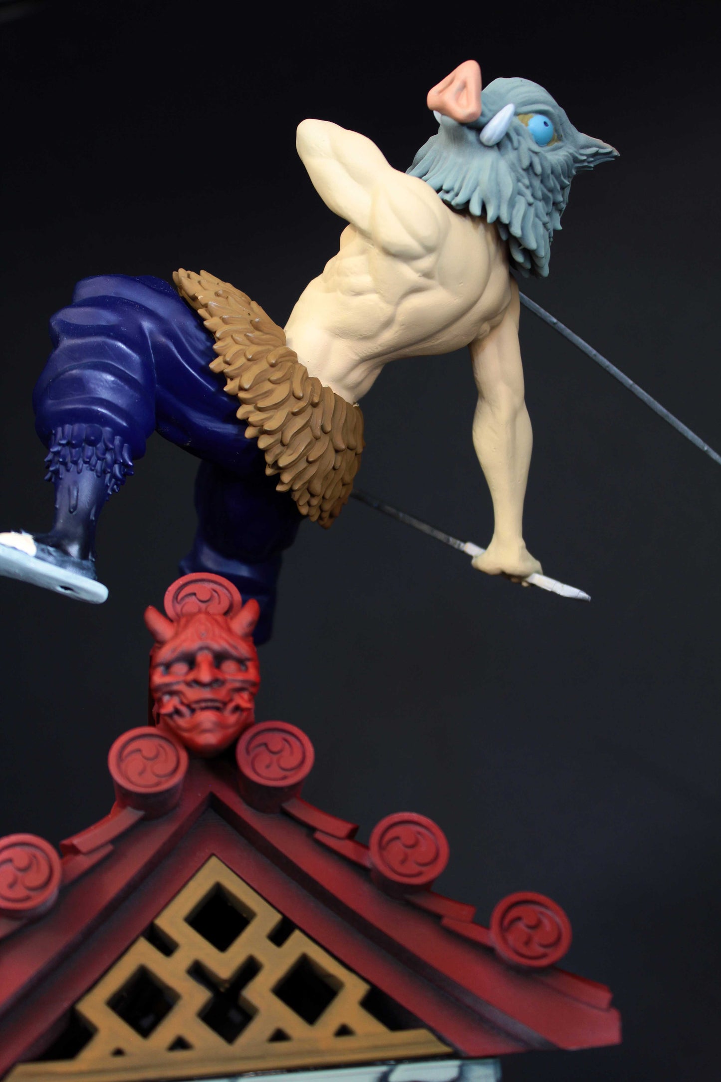 Inosuke Figure, Diorama Demon Slayer, statua da collezione di Inosuke Hashibira, A Kimetsu no Yaiba Inosuke Figurine, 12k Made in Italy