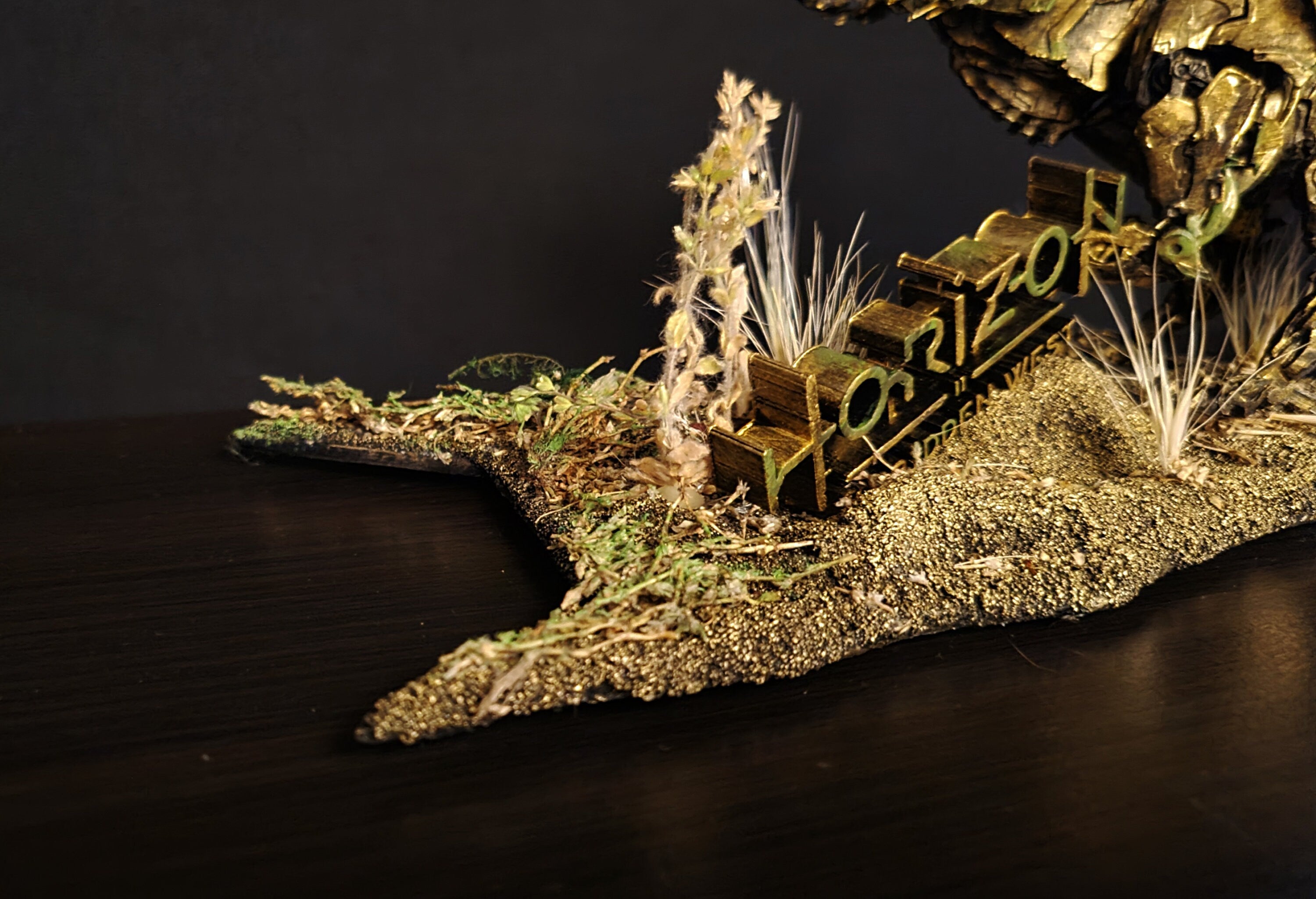 Horizon Forbidden West seconda parte del Diorama da collezione esclusivo con multi LED - Aloy Figure