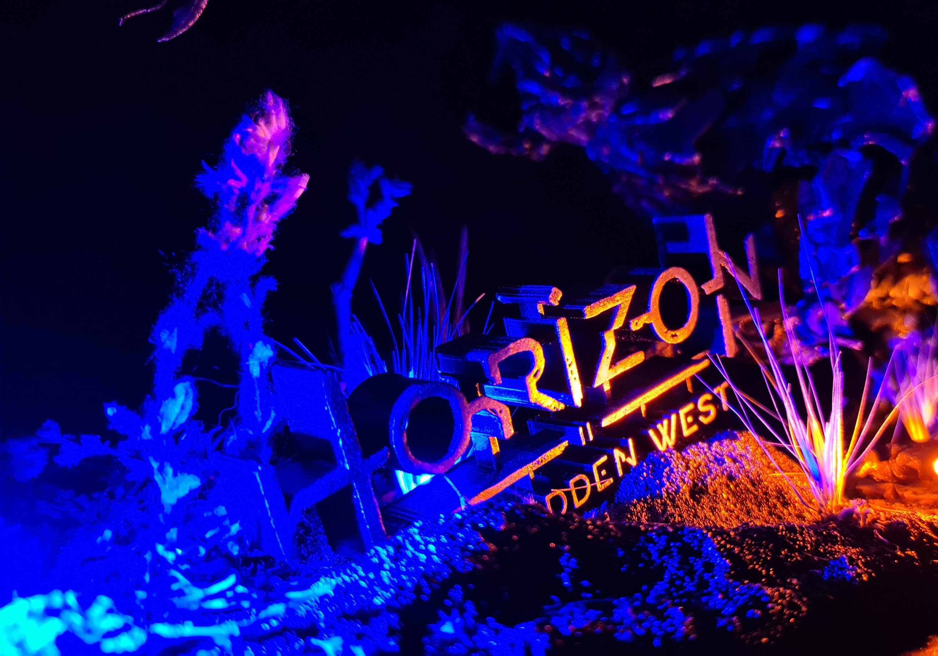 Horizon Forbidden West seconda parte del Diorama da collezione esclusivo con multi LED - Aloy Figure