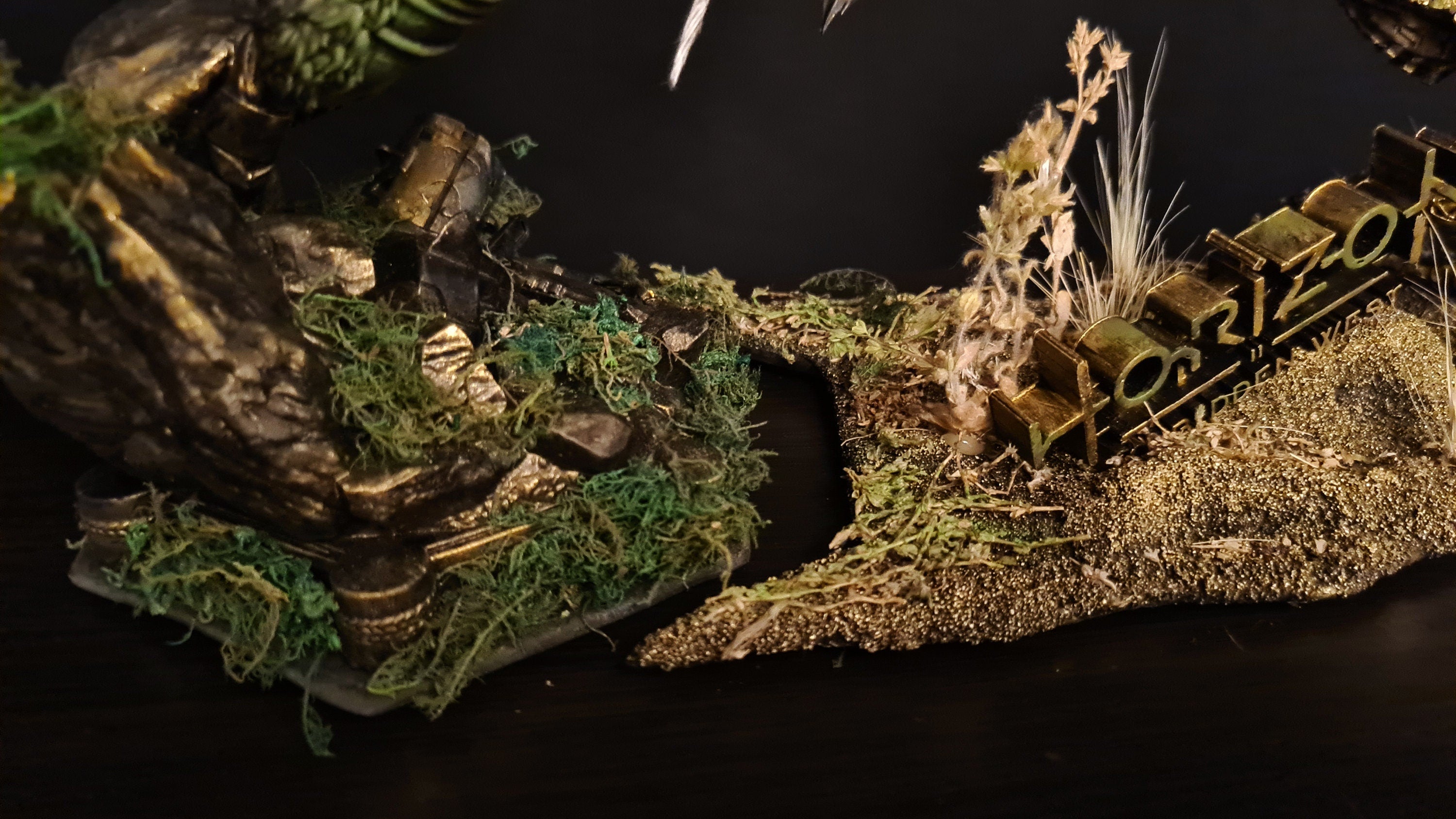 Horizon Forbidden West seconda parte del Diorama da collezione esclusivo con multi LED - Aloy Figure