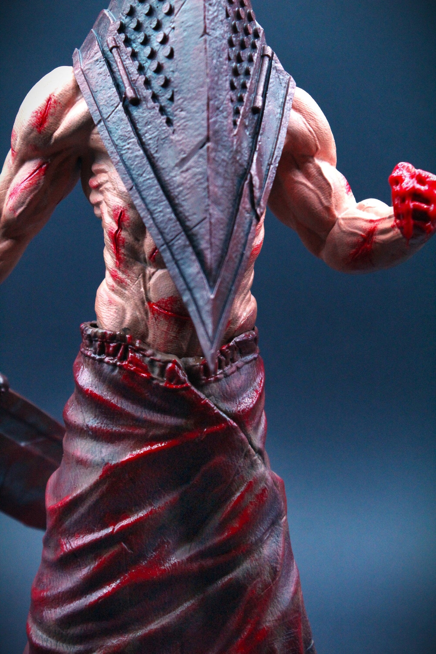 Pyramid Head Figure, Silent Hill Horror Statue, spettacolare di 44 cm, con base esclusiva incisa