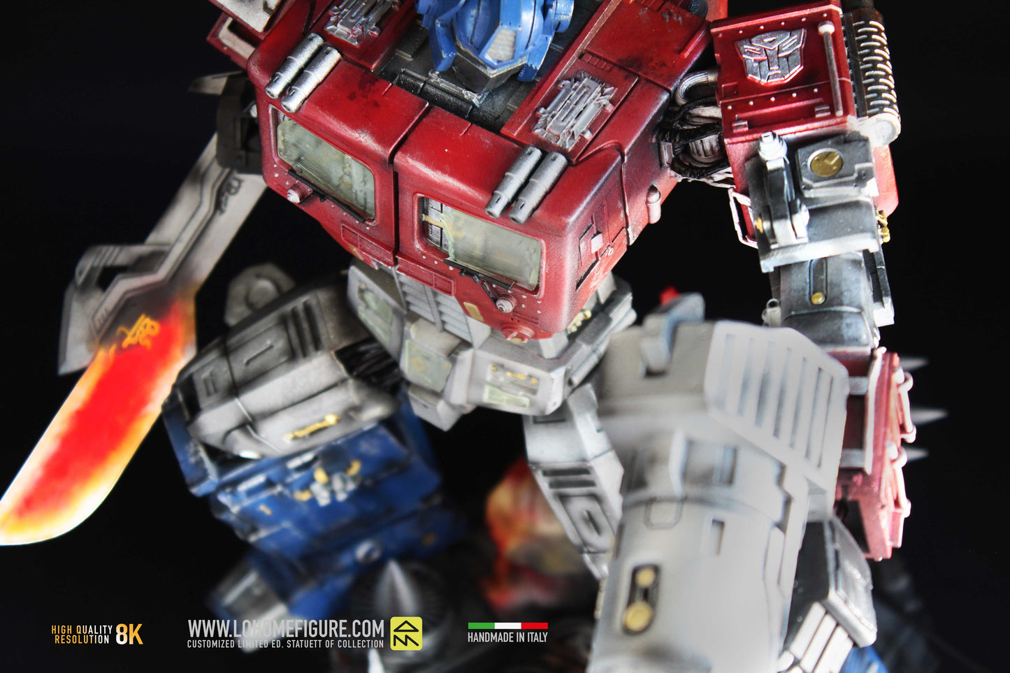 Diorama Optimus Prime Statua da Collezione, Transformers Rise Of The Beast Action Figure Diorama, Real cinematic con effetti di luci, fino a 60cm, Made in Italy