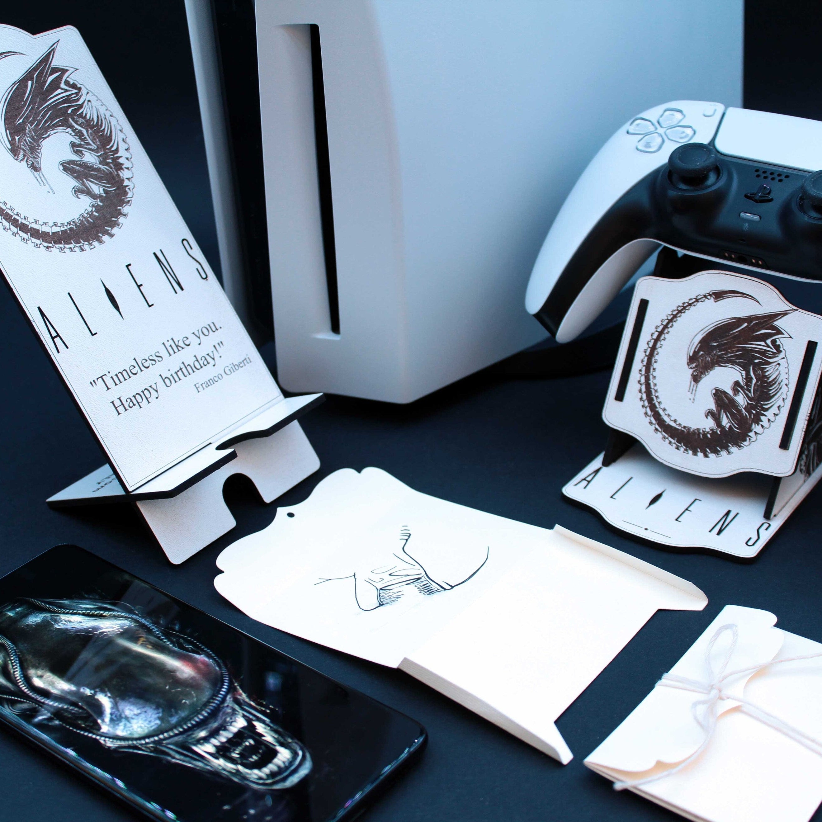 GIFT BOX Alien - Legendary One Statue