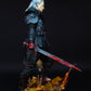 Figura The Witcher, statua di Geralt di Rivia, Action Figure Henry cavill serie TV The Witcher Netflix, con base reale, 27 cm, Made in Italy