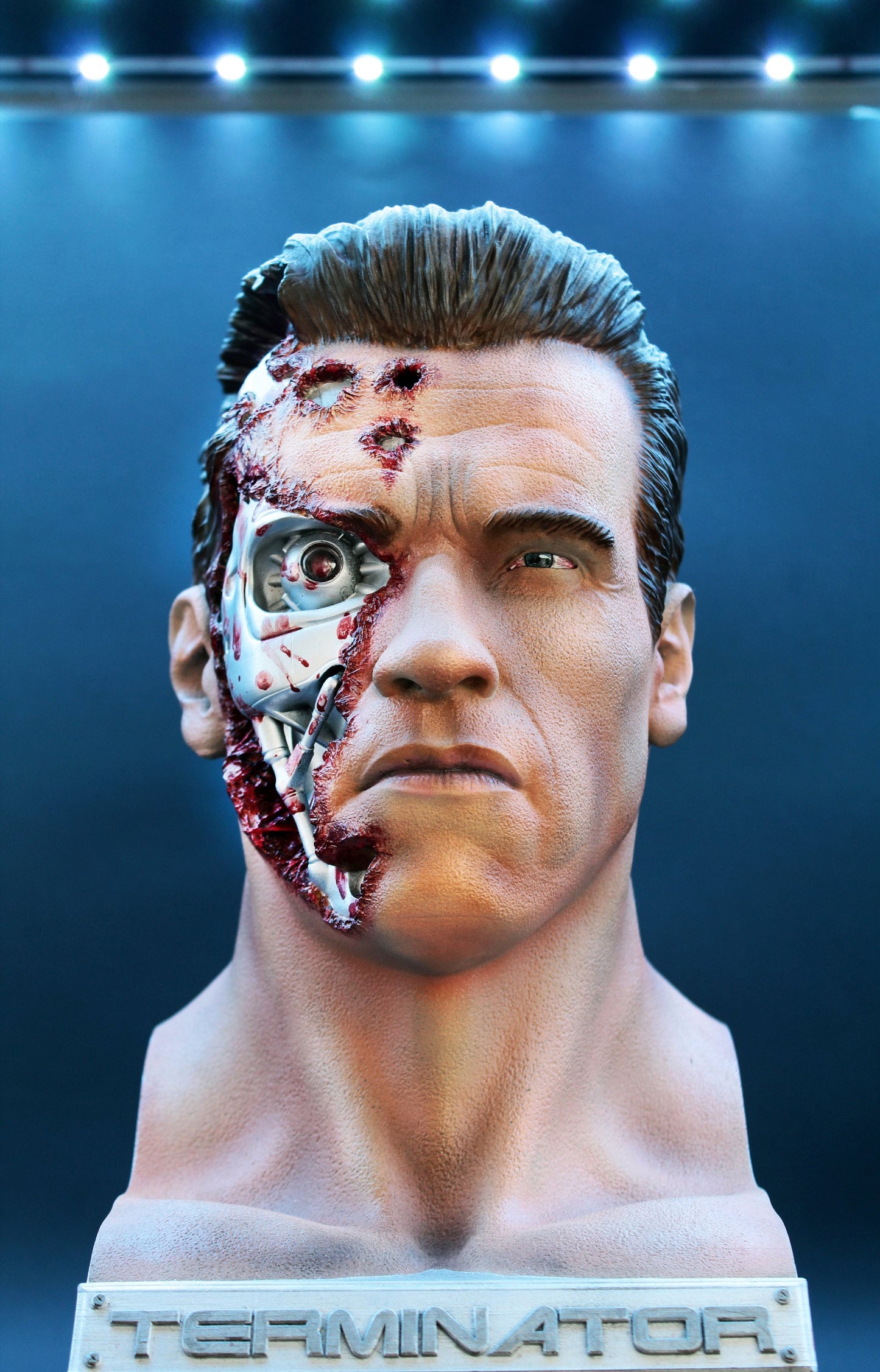 Statua del Terminator, Busto T-800, Action figure di Arnold Schwarzenegger, massimo realismo con LED integrati, Endoskeleton 12k di 32 cm